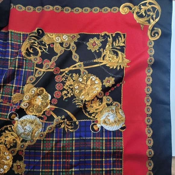 🏴󠁧󠁢󠁳󠁣󠁴󠁿🇬🇧Tartan & Baroque Square Scarf - Picture 6 of 9